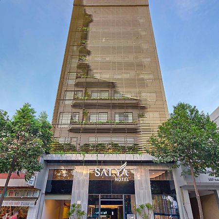 Satya Da Nang Hotel Han Market Екстериор снимка