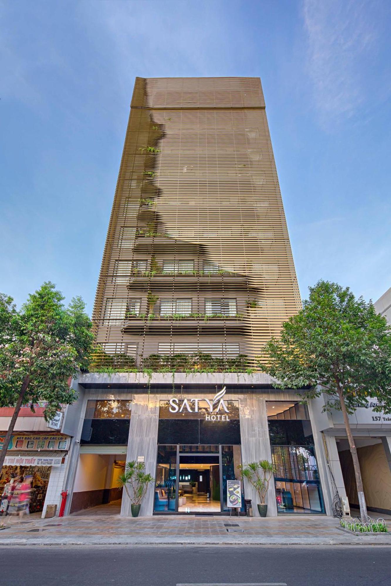 Satya Da Nang Hotel Han Market Екстериор снимка