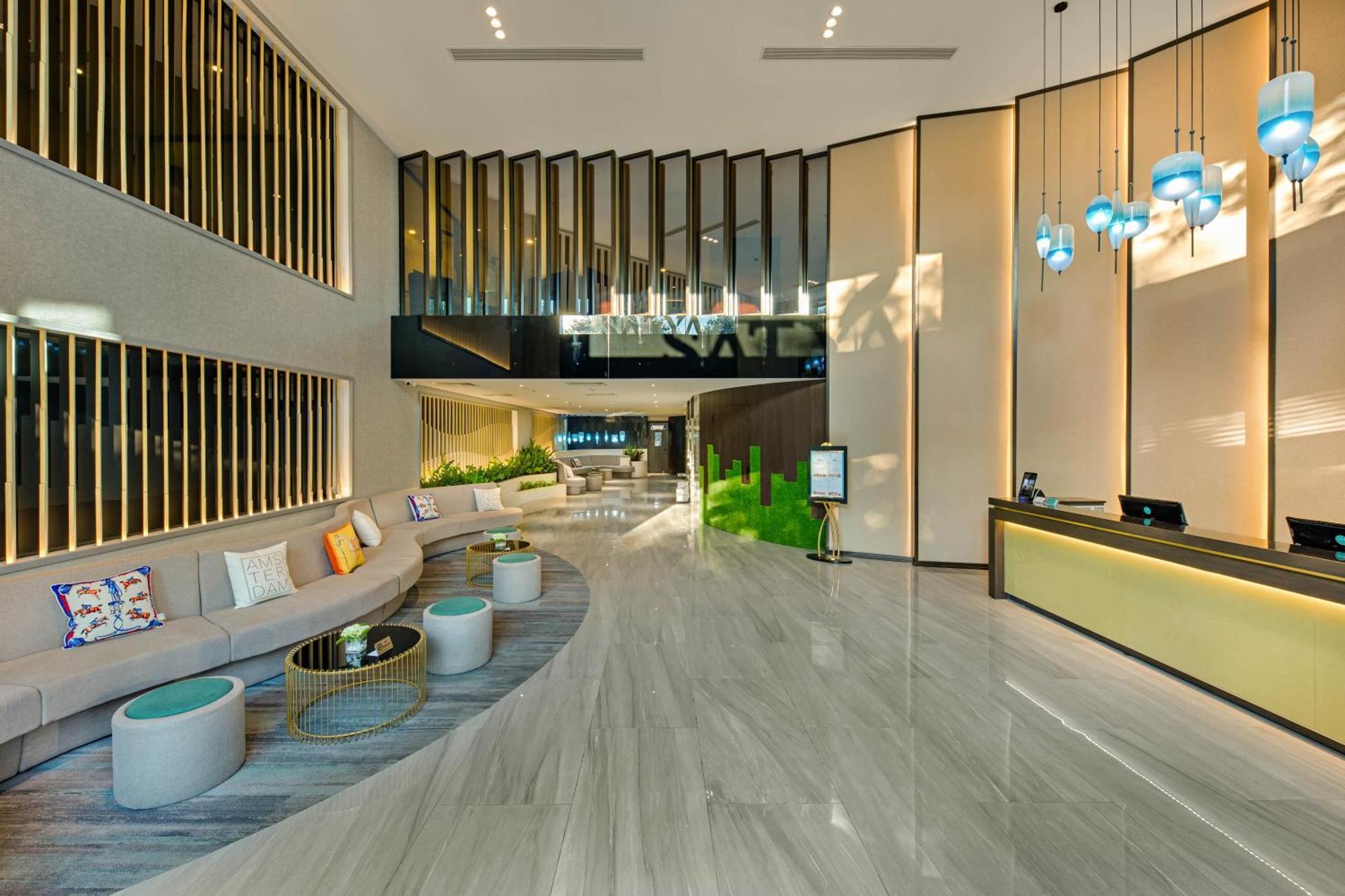 Satya Da Nang Hotel Han Market Екстериор снимка