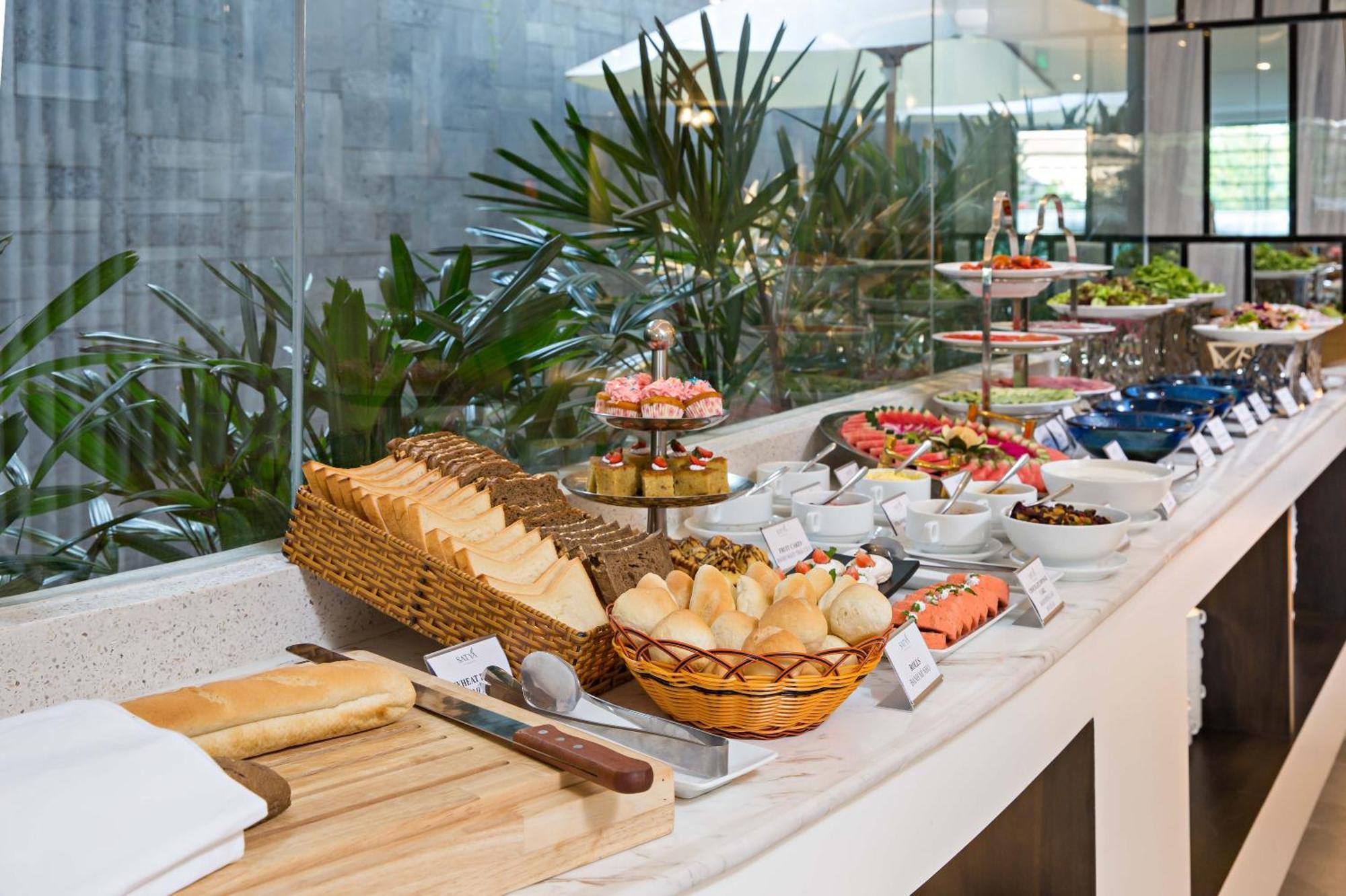 Satya Da Nang Hotel Han Market Екстериор снимка