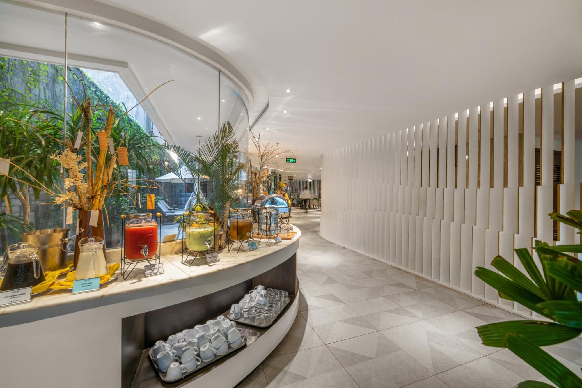 Satya Da Nang Hotel Han Market Екстериор снимка