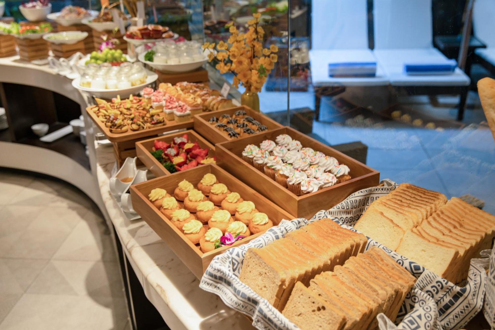 Satya Da Nang Hotel Han Market Екстериор снимка