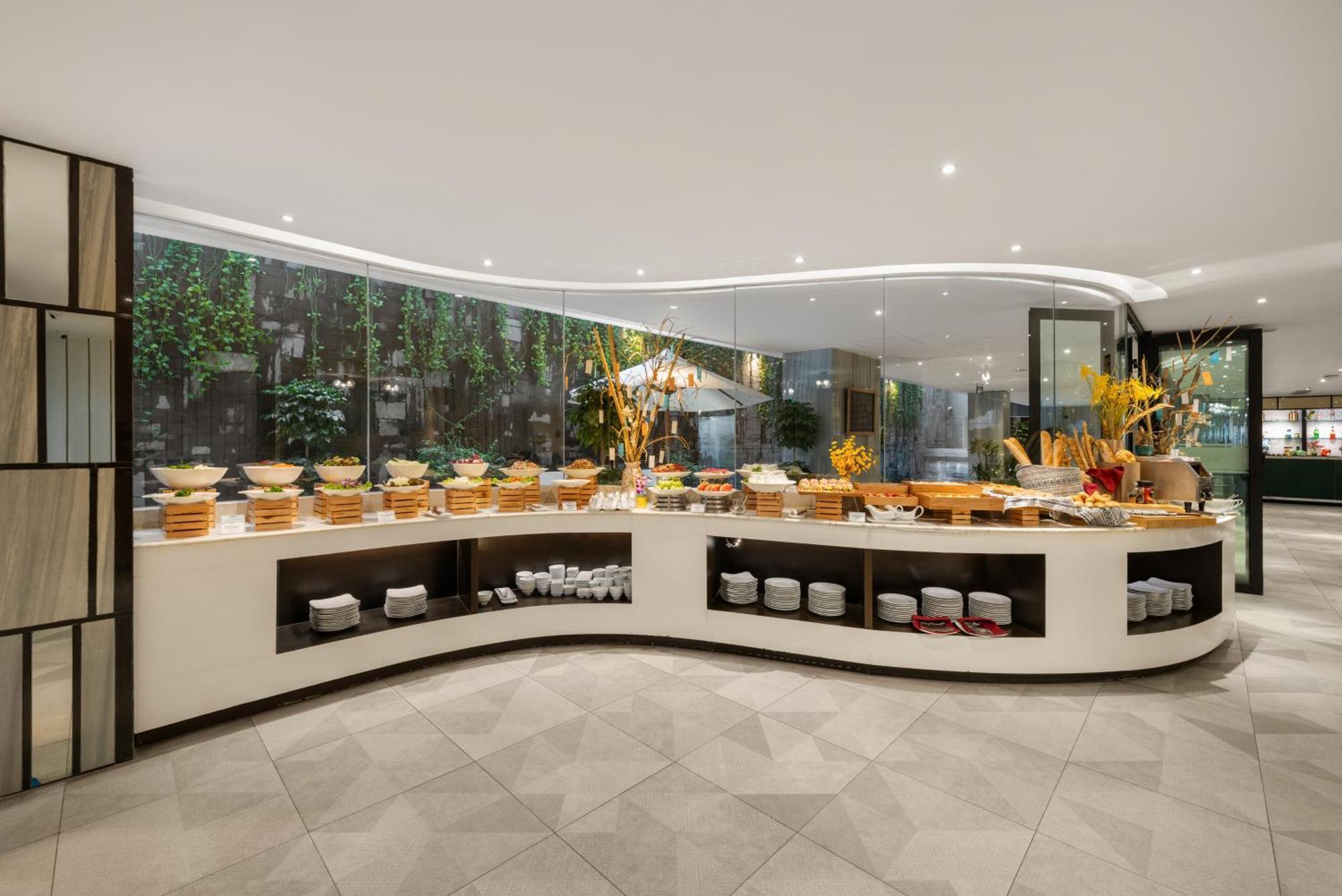 Satya Da Nang Hotel Han Market Екстериор снимка