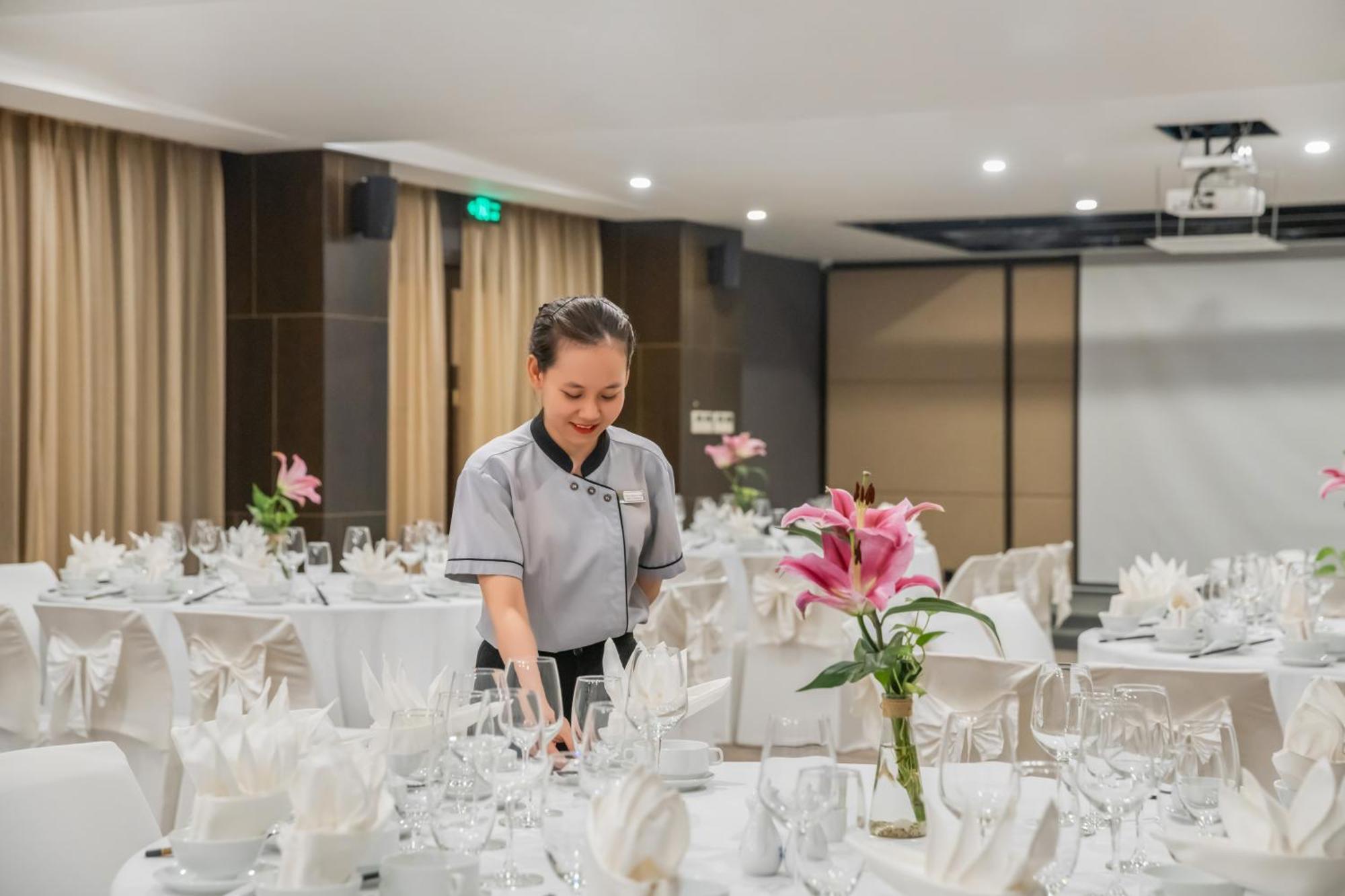 Satya Da Nang Hotel Han Market Екстериор снимка