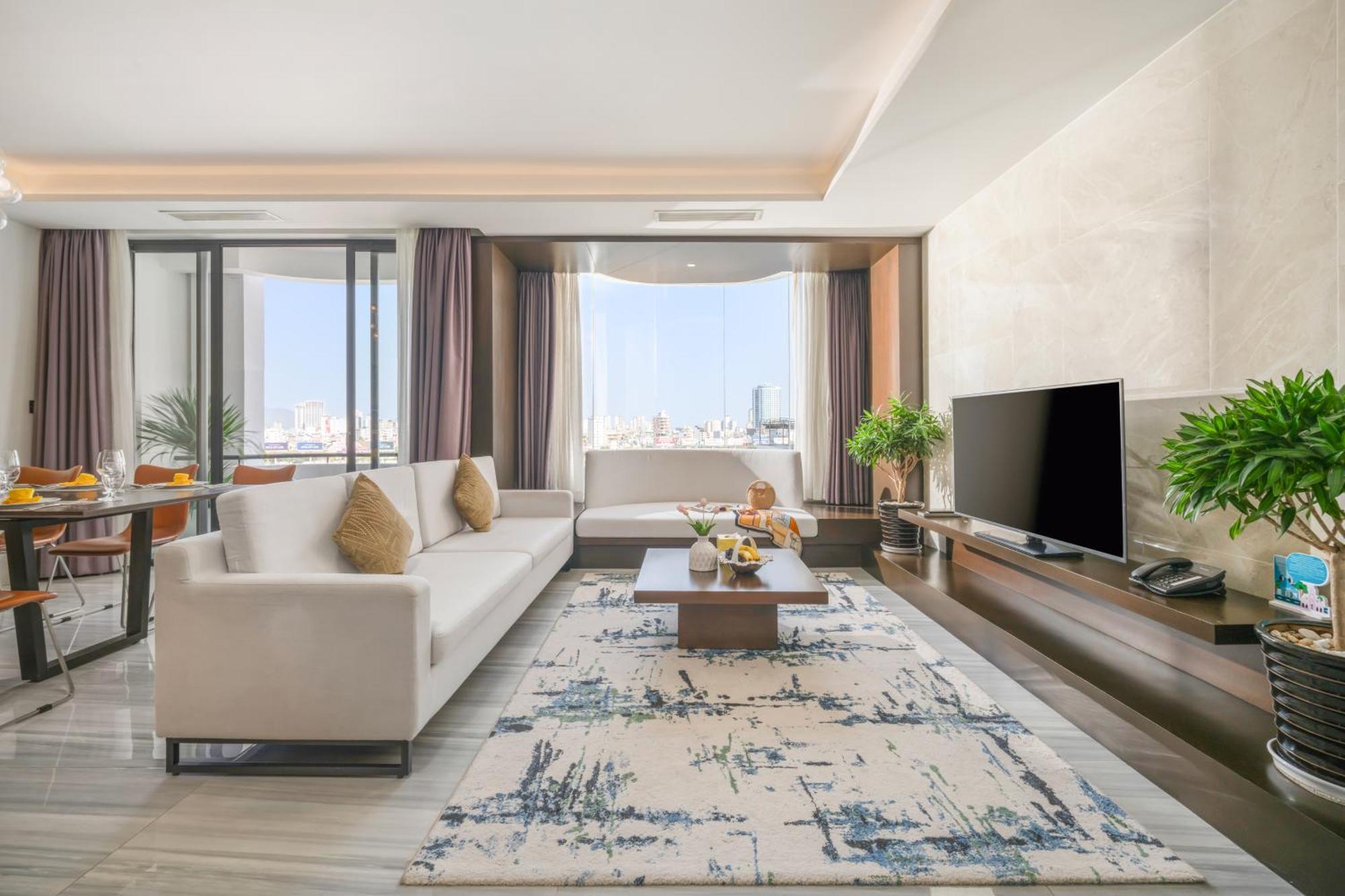 Satya Da Nang Hotel Han Market Екстериор снимка