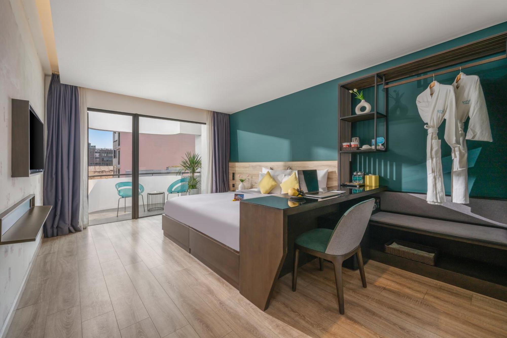 Satya Da Nang Hotel Han Market Екстериор снимка