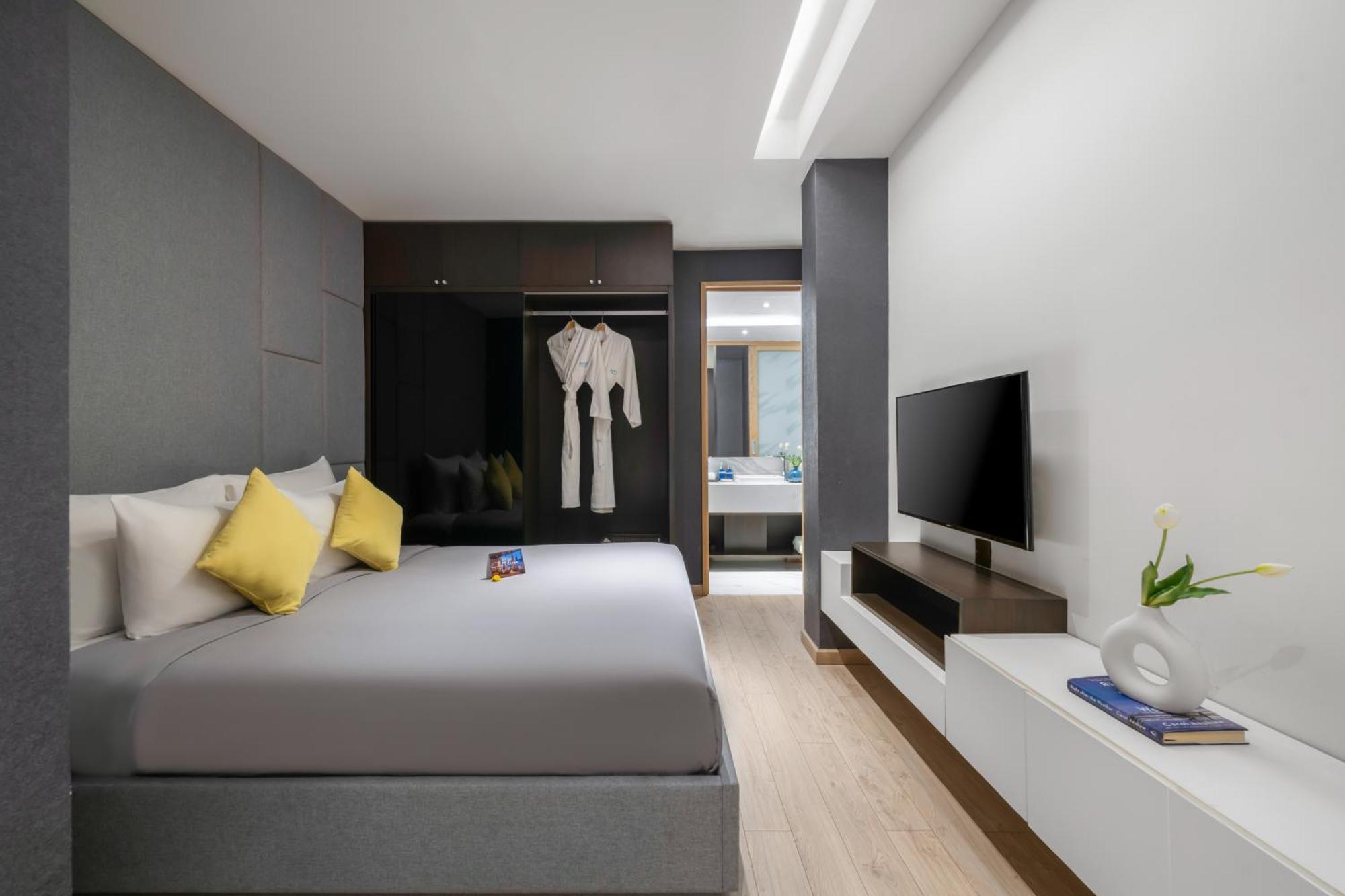 Satya Da Nang Hotel Han Market Екстериор снимка