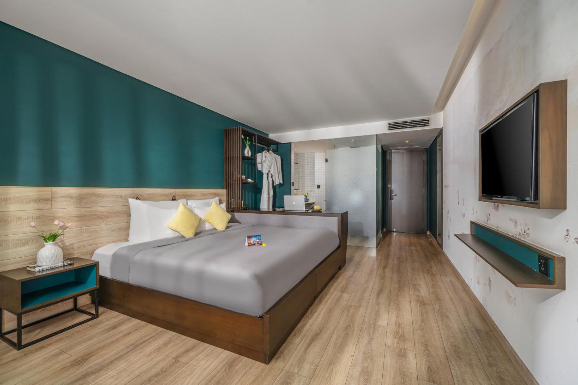 Satya Da Nang Hotel Han Market Екстериор снимка