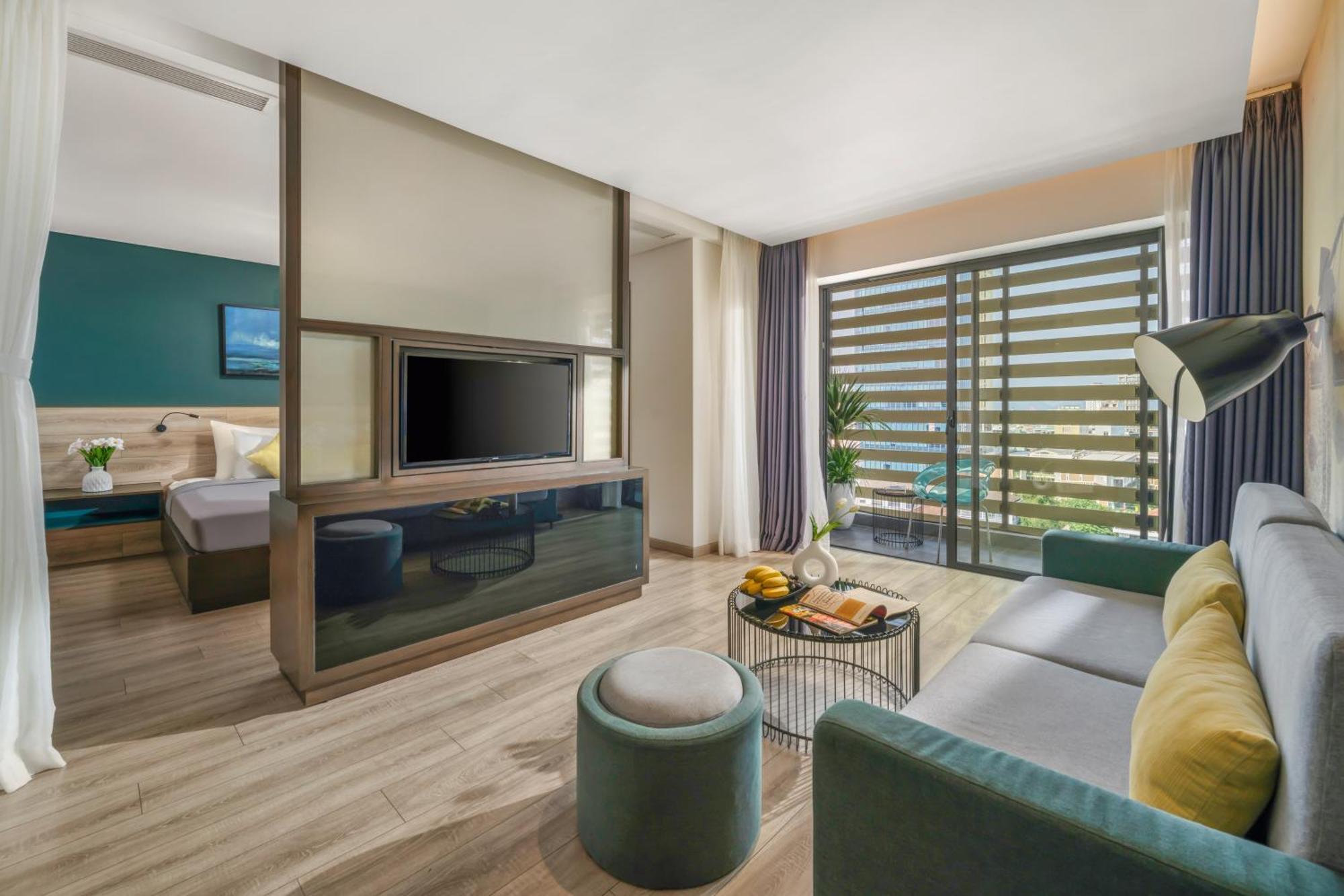 Satya Da Nang Hotel Han Market Екстериор снимка