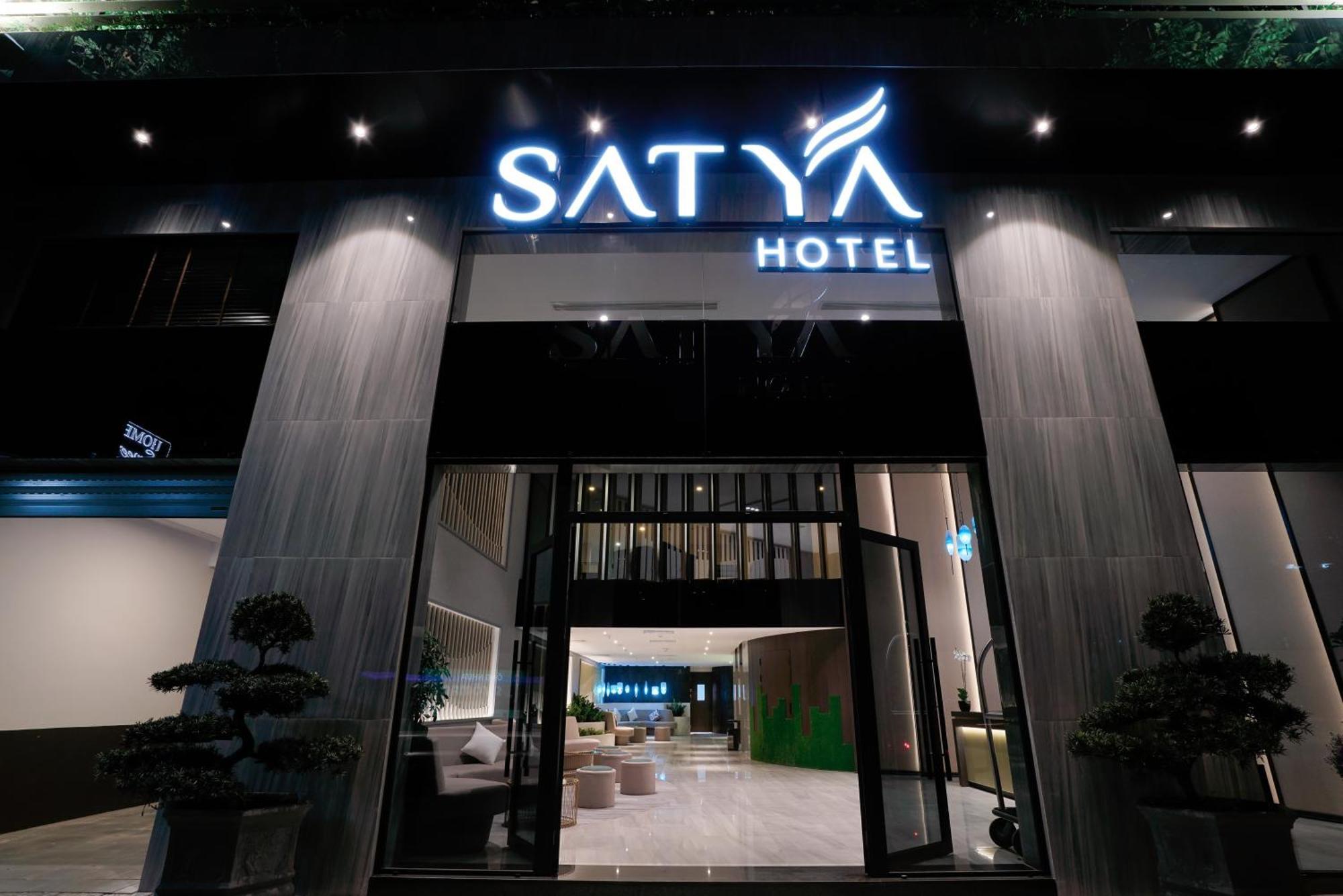 Satya Da Nang Hotel Han Market Екстериор снимка