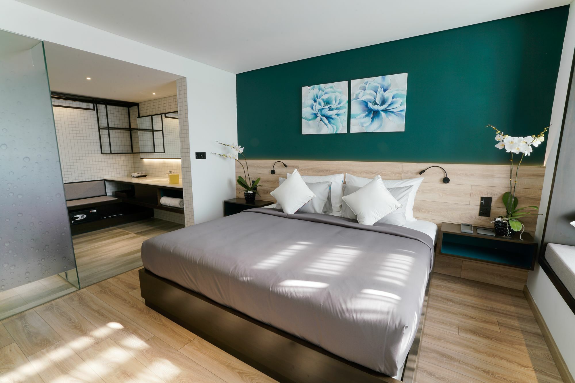 Satya Da Nang Hotel Han Market Екстериор снимка